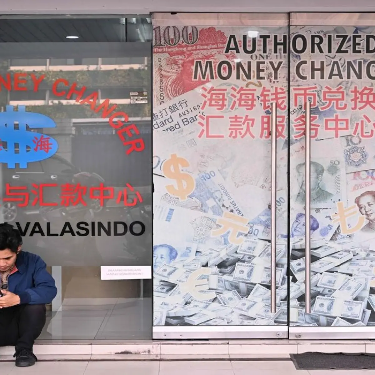 Mengupas Rahasia Volatilitas dalam Pasar Forex: Perbedaan Historis vs Tersirat