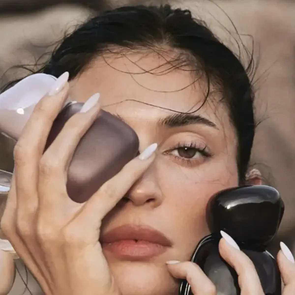 Mengintip Koleksi Parfum Mood Stones, Cara Baru Kylie Jenner Ekspresikan Diri Lewat Aroma