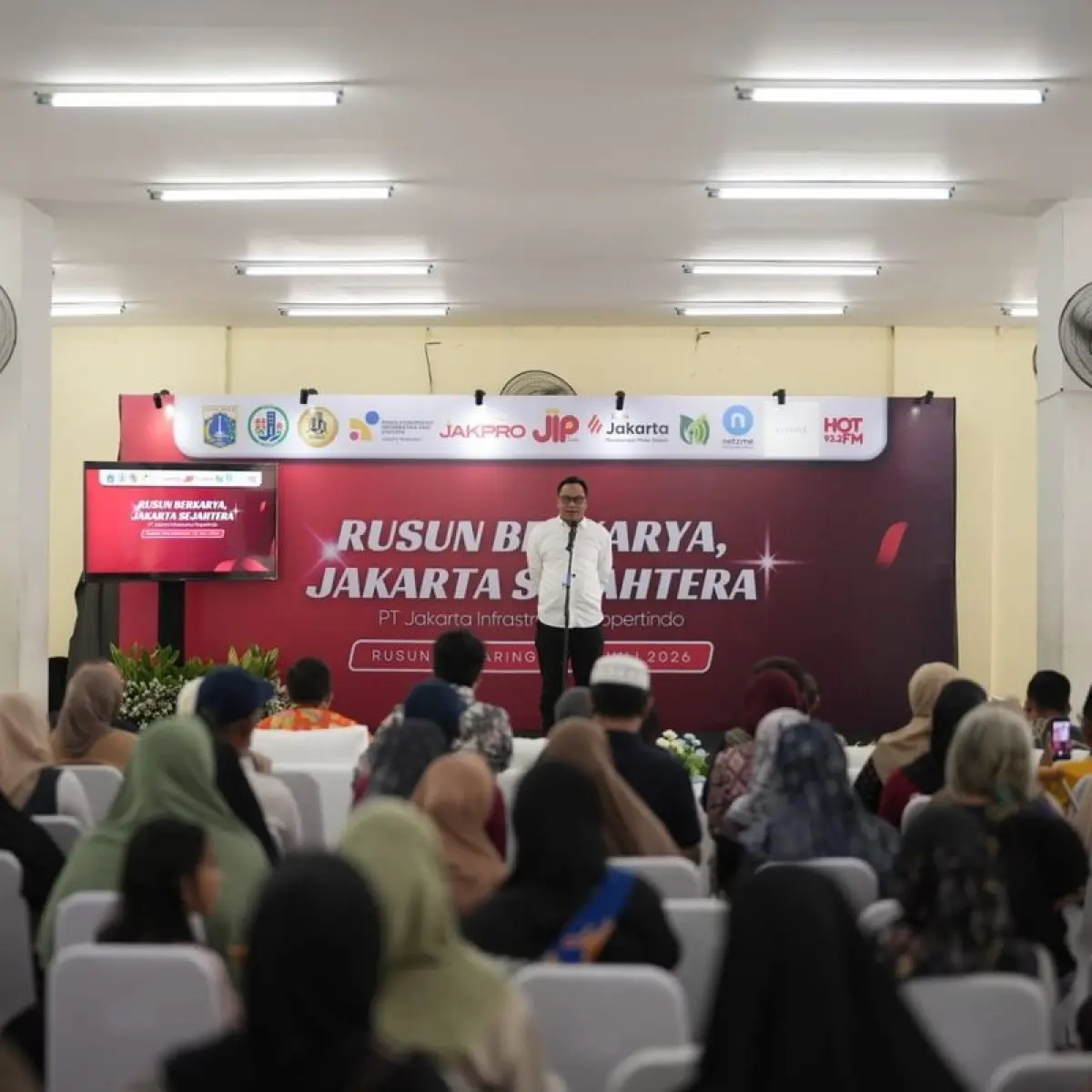 Mengasah Keterampilan Digital Warga Rusun Penjaringan Lewat Program Rusun Berkarya