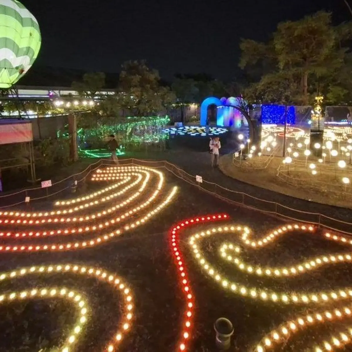 Menjelajahi Pesona Negeri Dongeng di Sky Garden Paris Van Java Bandung