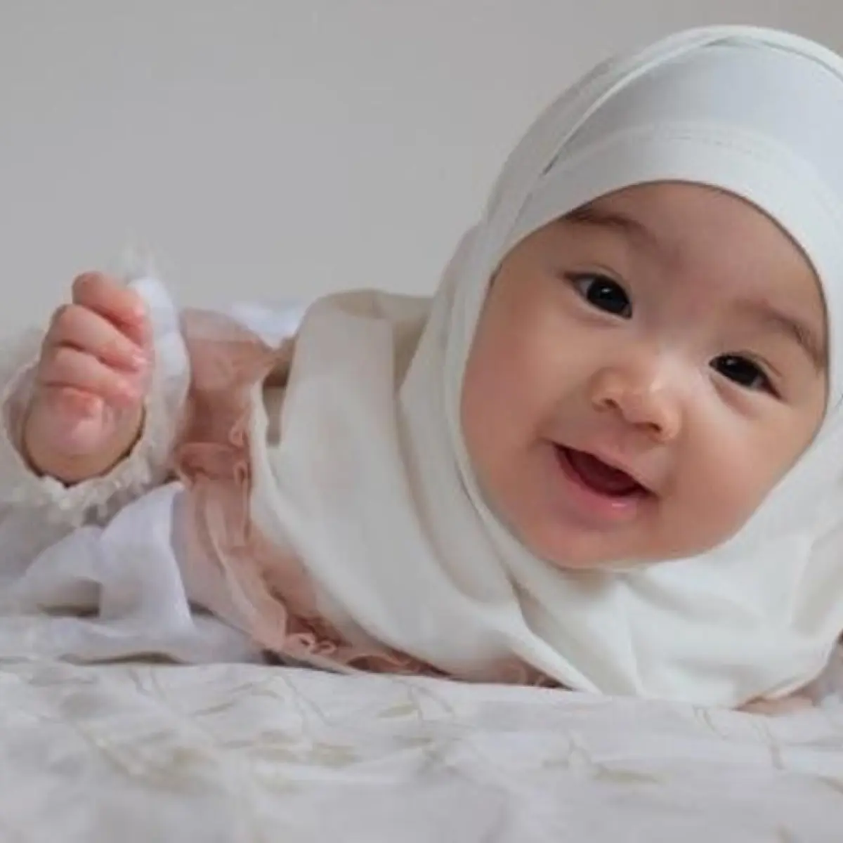 Inspirasi Rangkaian Nama Bayi Perempuan Bernuansa Modern dengan Makna Mendalam