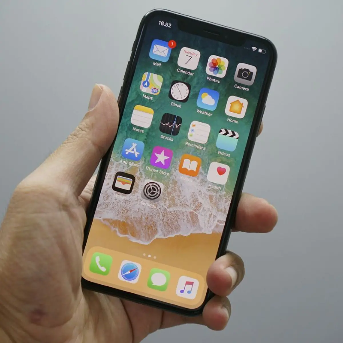 Mengapa Apple Melewatkan Angka 9 dalam Penamaan Seri iPhone?