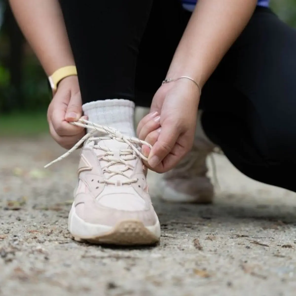 Solusi Nyaman Berlari: Panduan Memilih Sepatu Khusus untuk Pemilik Kaki Datar