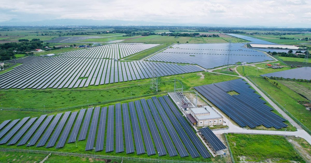 IESR Mendesak Pembentukan Satgas PLTS 100 GW Demi Efektivitas Transisi Energi Nasional