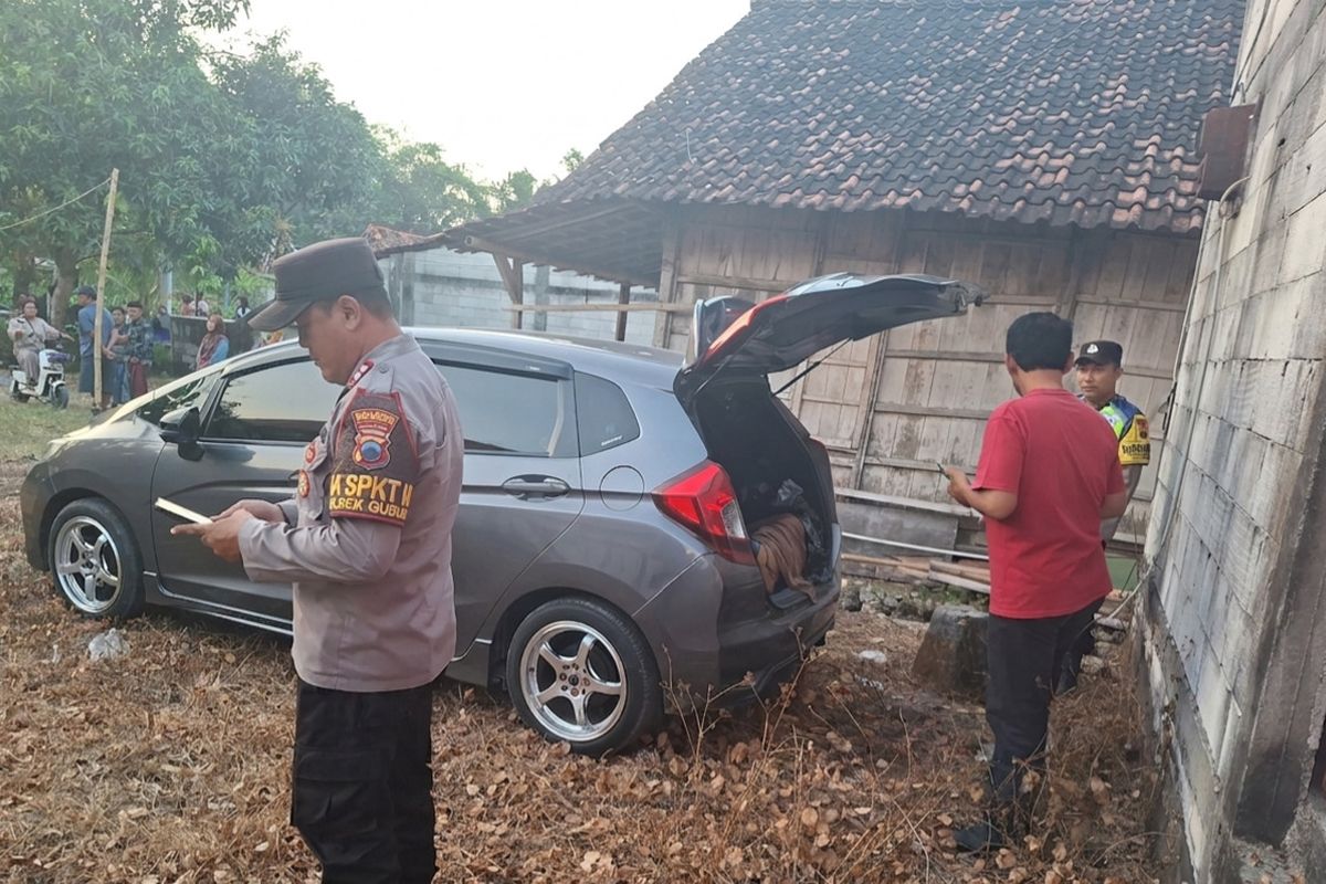 Misteri di Gubug: Bos Royal Phone Ditemukan Tak Bernyawa dalam Mobil Terbengkalai