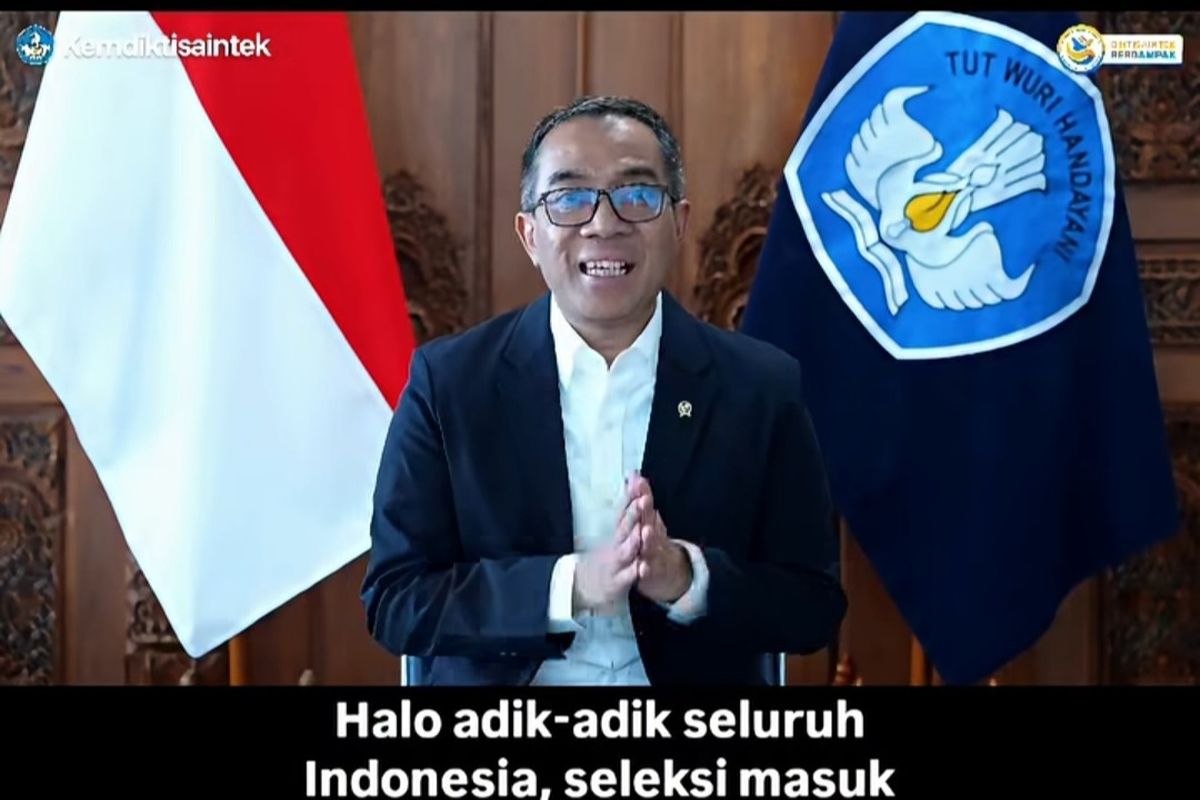 Mendiktisaintek Brian Yuliarto memberi semangat calon mahasiswa yang belum lolos kuliah di PTN untuk memanfaatkan PTS yang masih membuka pendaftaran tahun 2026/2027.(Instagram @kemdiktisaintek.ri)