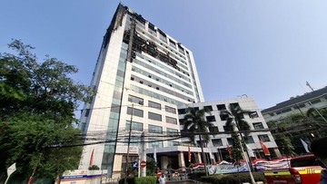 Asap Masih Mengepul di Gedung Bapenda DKI, Petugas Lakukan Pendinginan Intensif Pagi Ini