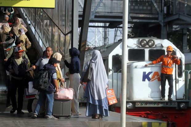 14.890 Barang Tertinggal di Kereta, KAI Ungkap Tren Barang Hilang dari Laptop hingga Ponsel