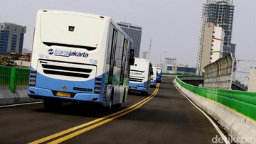 Bus Mogok di "Jalur Langit" Koridor 13 Jakarta: Penumpang Terpaksa Turun, Perjalanan Terhambat