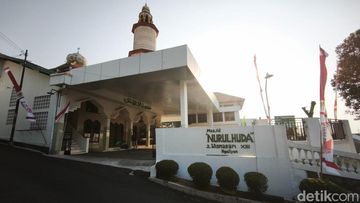 Khusyuk Mengaji, Jamaah Lansia di Semarang Berpulang di Masjid Nurul Huda