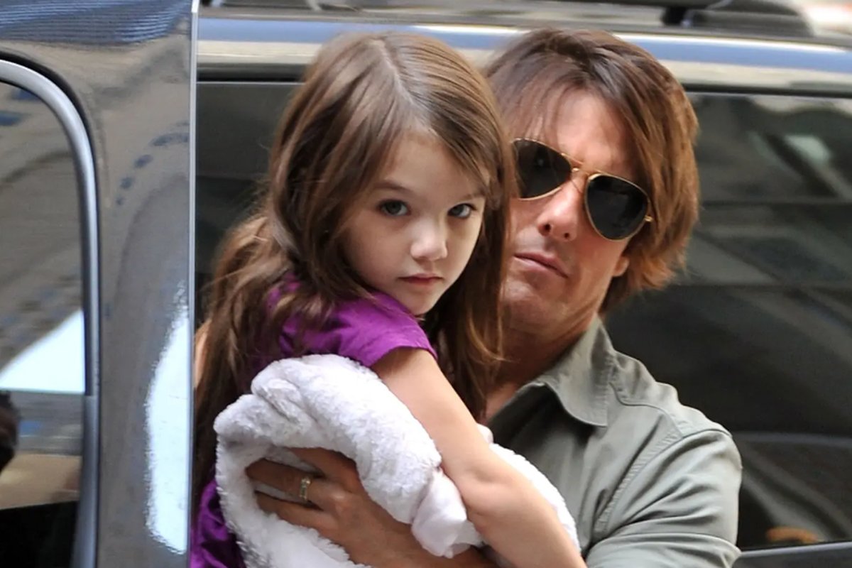 Tom Cruise dan Suri Cruise(Page Six)