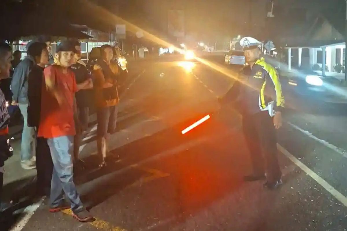 Maut di Jalan Lintas Pariaman-Lubuk Alung: Keterangan Polisi Ungkap Dugaan Sopir Mengantuk Picu Tabrakan Maut Truk dan Dua Motor