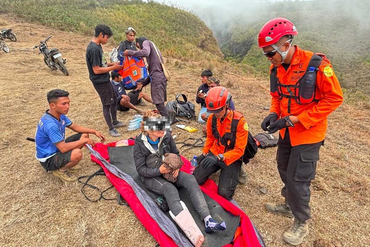 Turis Prancis Tergelincir di Rinjani, Evakuasi Medis Segera Dilakukan