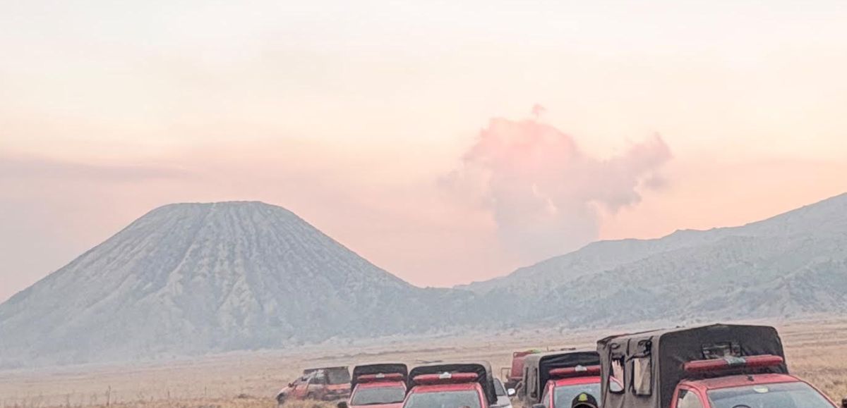 Kobaran Api di Bromo Berhasil Dipadamkan, Upaya Pendinginan Jadi Prioritas Utama