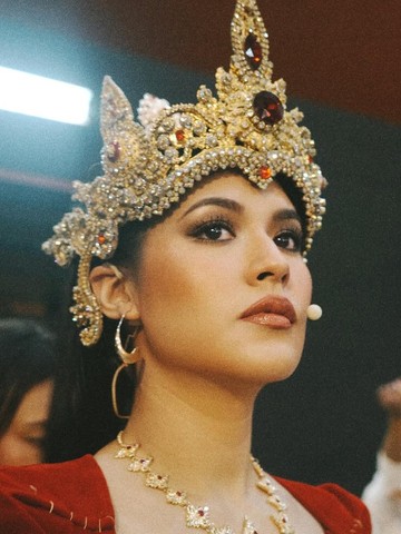 Raisa Tampil Memukau dengan Busana Srikandi, Ramaikan Pagelaran Sabang Merauke